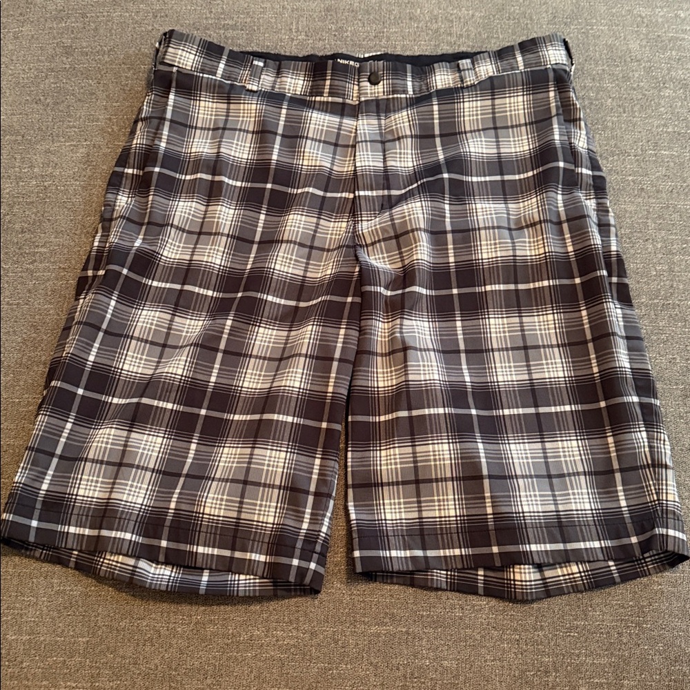 Nike Men's Grey Plaid Golf Shorts
